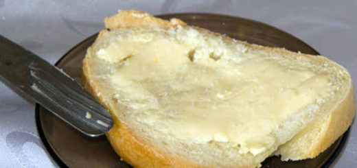 Булка с маслом