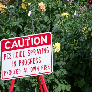 предупреждение о распылении пестицидов