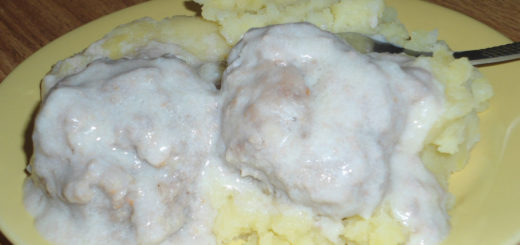 Тефтели в сметанном соусе