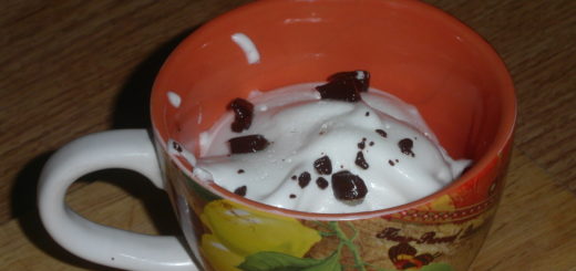 Вареная меренга в чашке