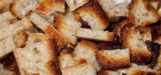 Хлебные сухарики высушенные в СВЧ