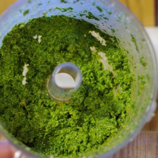 Крапива, смолотая в блендере