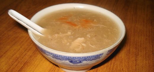 Суп в тарелке